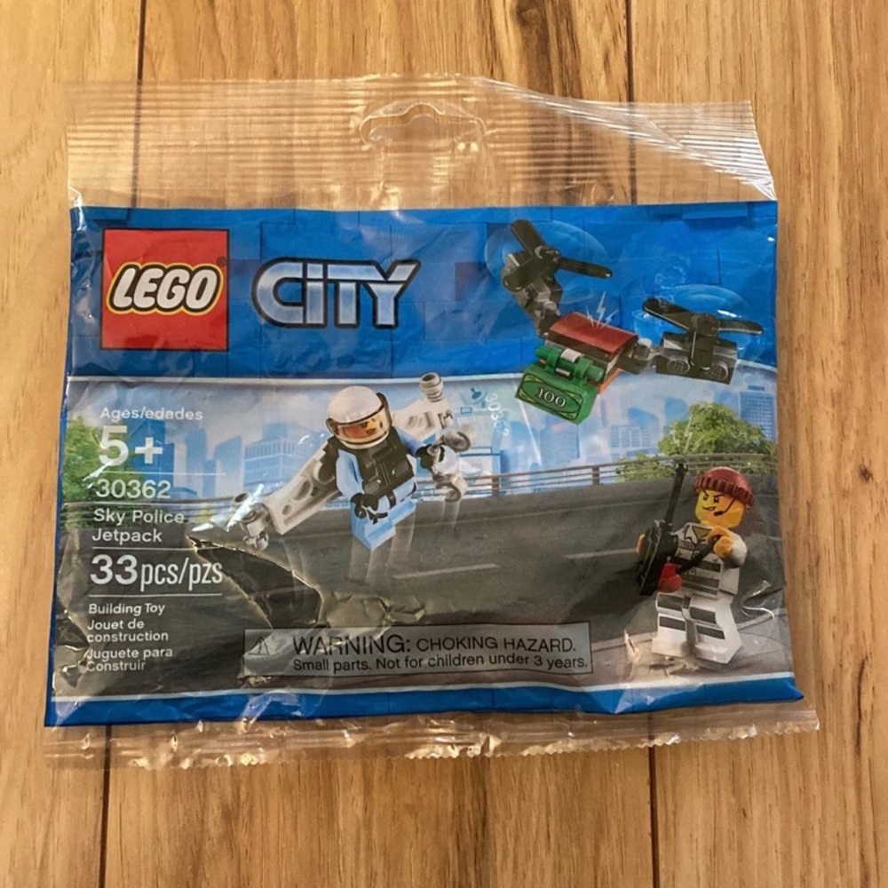 New in Bag LEGO City Sky Police Jetpack